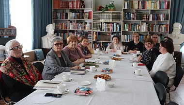 В литературной гостиной Мещовской библиотеке звучали стихи местных поэтов   