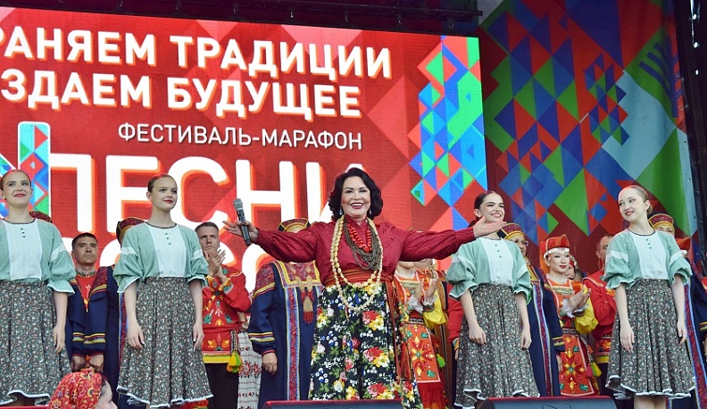 Порядка трёх тысяч человек побывали на фестивале «Песни России» в Тарусе