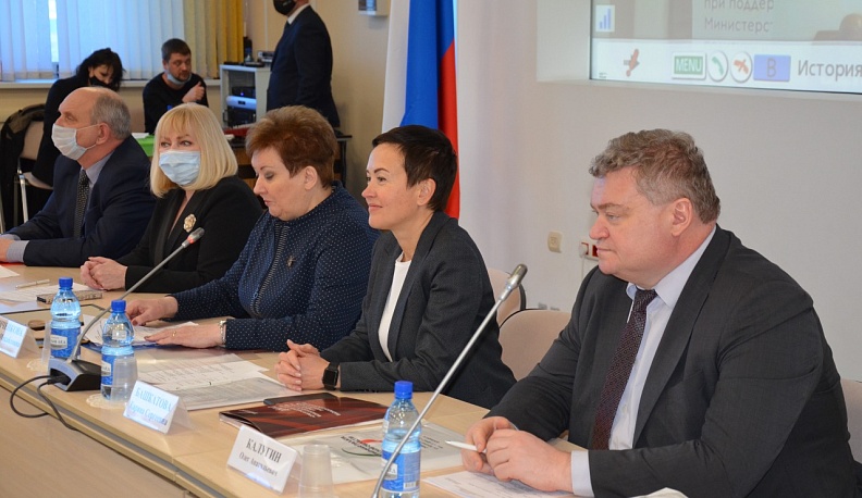 Пятый созыв Общественной палаты области подвел итоги работы