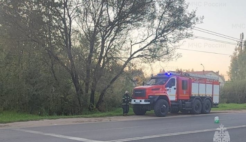 В Калуге «Шкода Октавия» столкнулась с большегрузом
