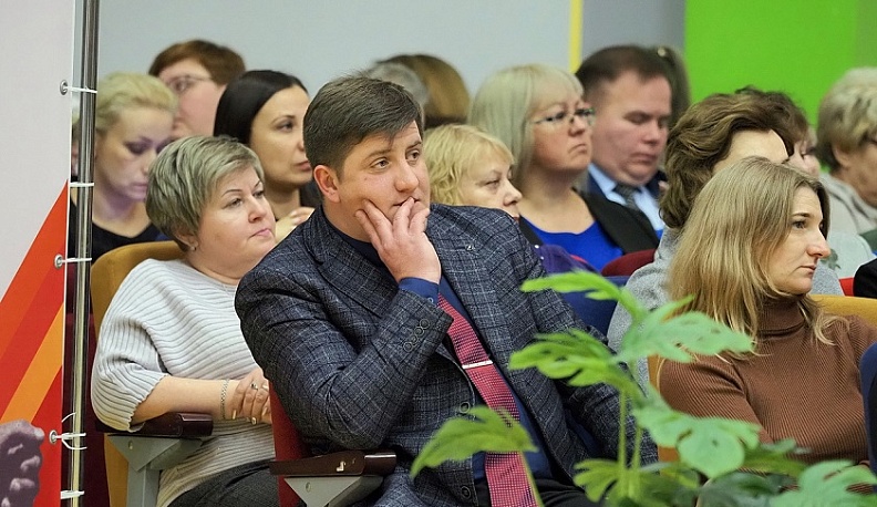 В Калуге обсудили вопрос подготовки кадров для системы образования региона