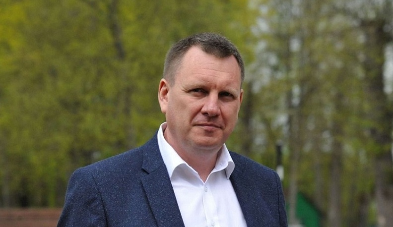 Председатель Заксобрания Геннадий Новосельцев пожелал жителям области мира, добра, счастья и благополучия  