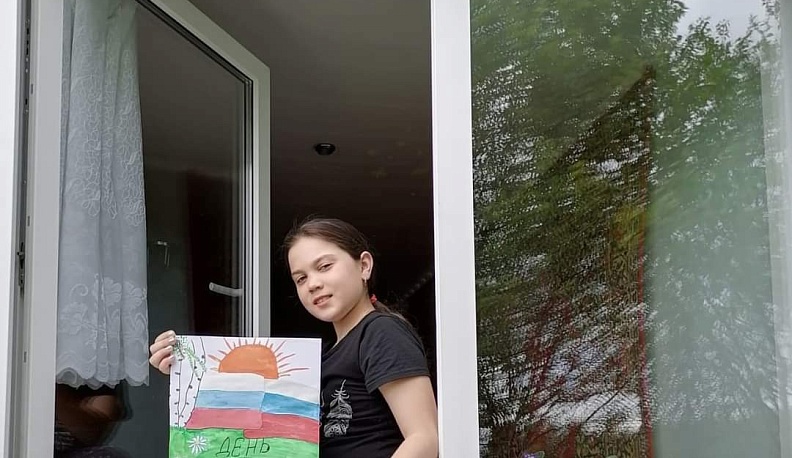 В Тарусском районе начали украшать окна ко Дню России