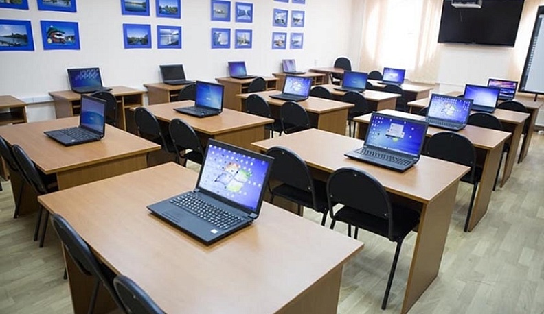 152 школы Калужской области получат ноутбуки и IP-камеры
