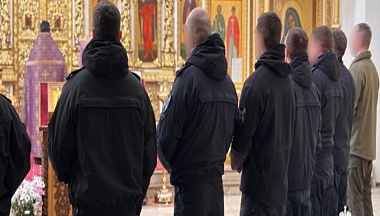 В Калуге бойцы Росгвардии собрались на общую молитву в преддверии профессионального праздника