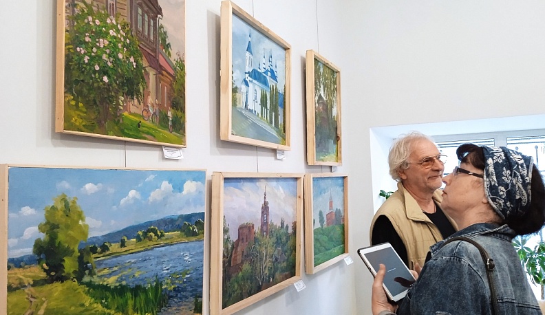 В Калужском музее изобразительных искусств открылась вторая выставка проекта «Неувядаемый цвет Перемышля»