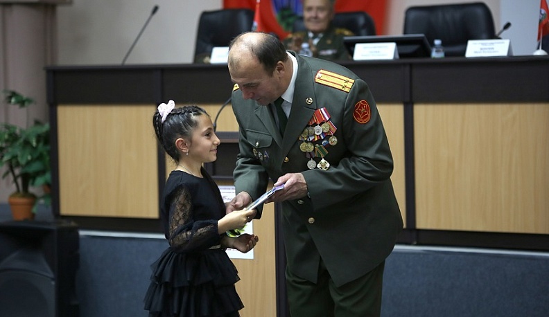 В Калуге наградили победителей патриотического конкурса «Память сильнее времени»