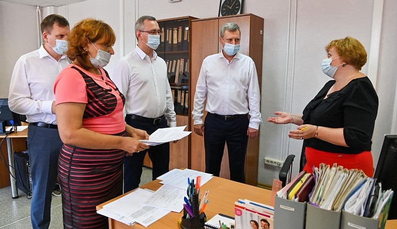 Владислав Шапша встретился с сотрудниками управления Пенсионного фонда в Калужской области 