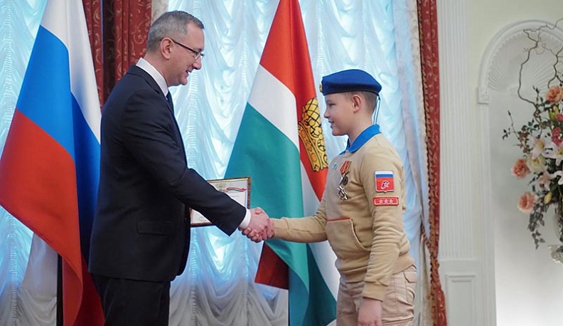 Лучшие юнармейцы Калужской области получили грамоты губернатора