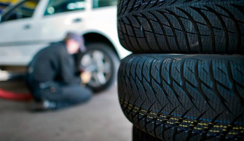 Калужским автомобилистам рекомендуют сменить резину