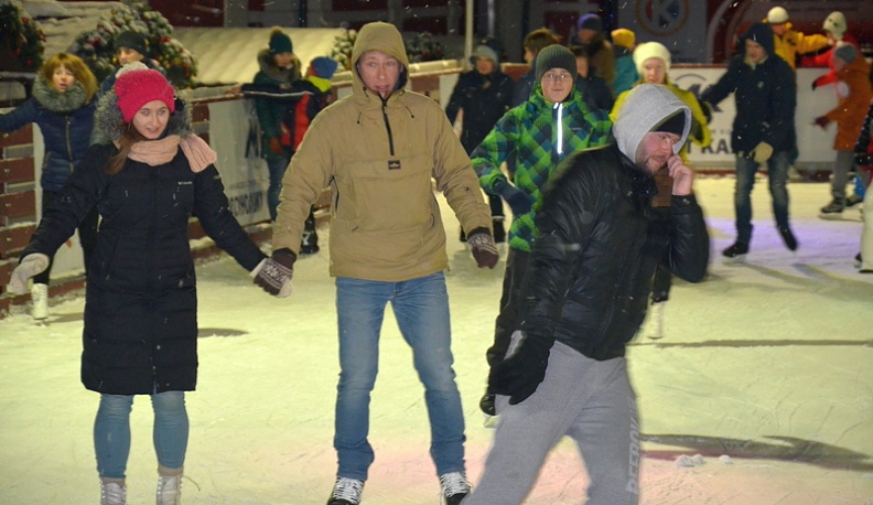 В Калуге готовы 11 открытых бесплатных катков на спортплощадках