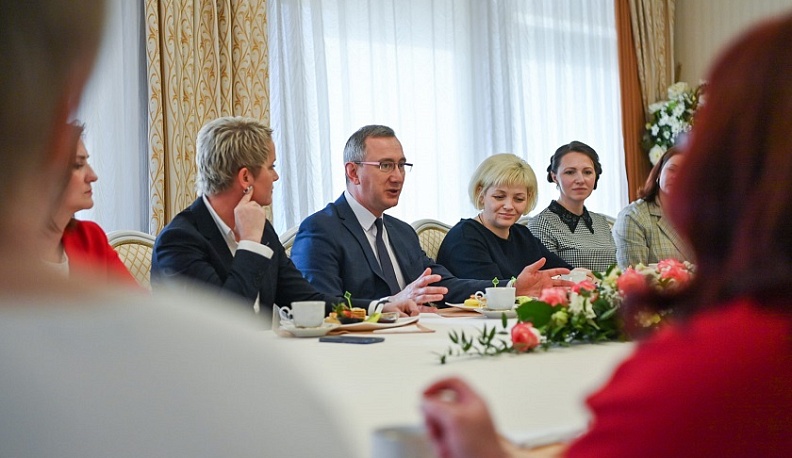 Многодетные мамы рассказали калужскому губернатору, в чем им нужна помощь