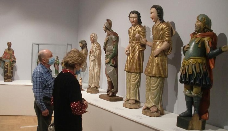 В Калужском музее изобразительных искусств представили деревянную православную скульптуру