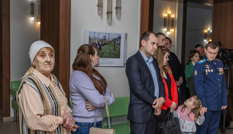 В Калужском Доме музыки открылась выставка «Герои нашего времени»