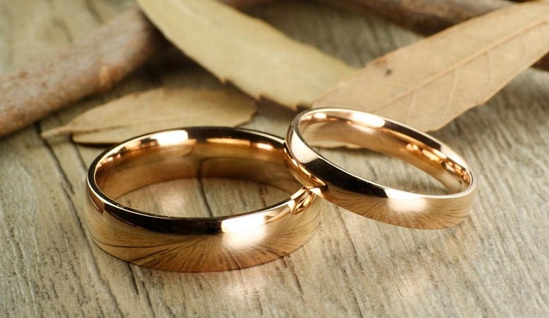 В Калуге имена пар, чей брак длится 50 и 60 лет, занесли в Книгу почета  