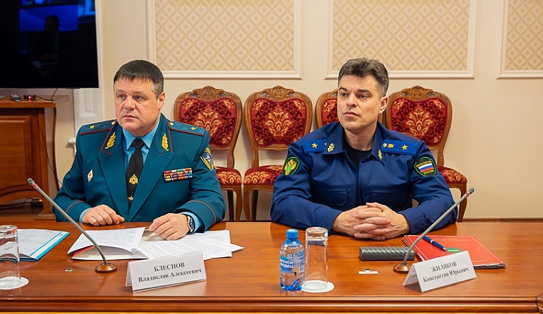 В Калужской области обсудили меры по повышению безопасности образовательных учреждений