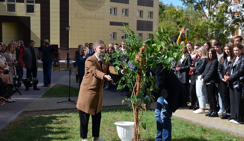 В Калуге прошла акция «Капля жизни», посвященная Дню солидарности в борьбе с терроризмом
