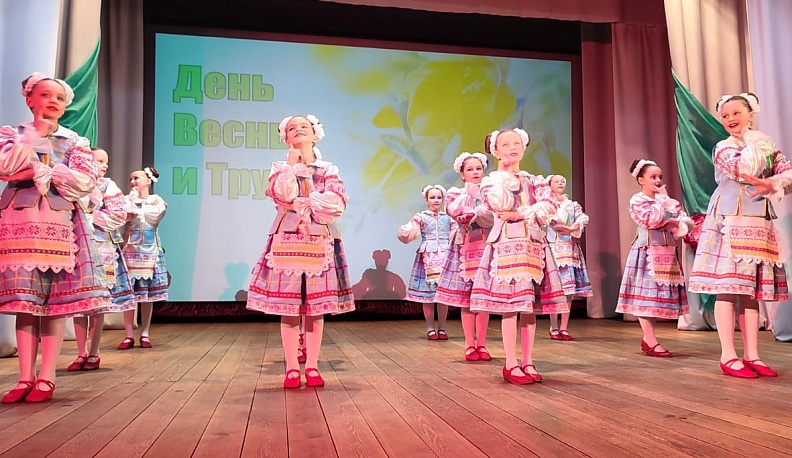 Во Дворце культуры им. Гогиберидзе людиновцы чествовали передовиков производства