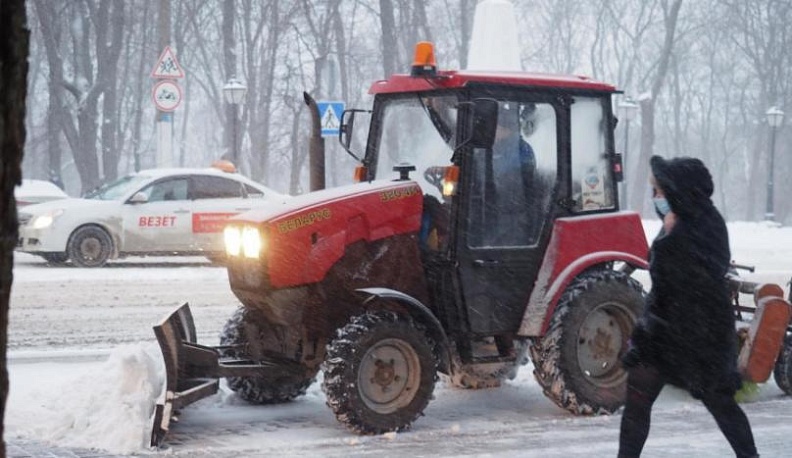 Из Калуги вывезли более 3,5 тысяч кубов снега