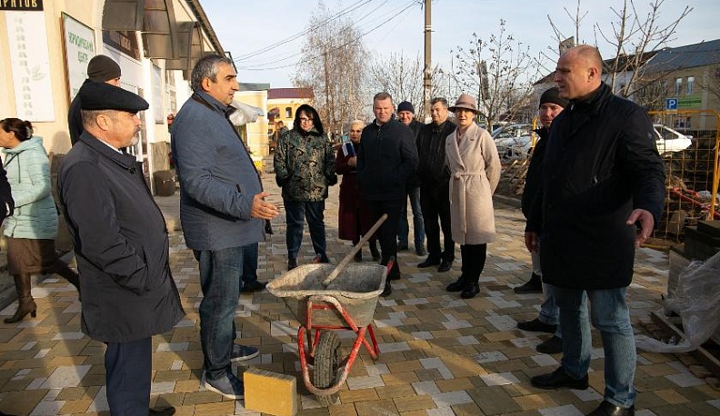 Замгубернатора Ольга Иванова осмотрела строительные объекты на севере Калужской области