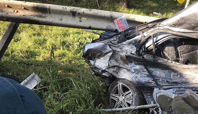 В столкнувшейся на встречке с фурой «Мицубиши» погиб пассажир