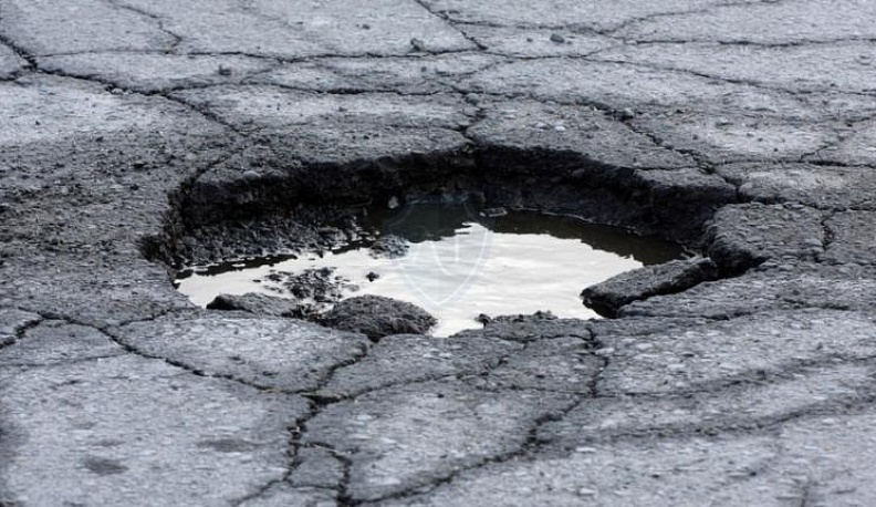 До 1 мая на дорогах Калужской области заасфальтируют ямы