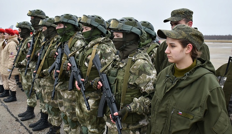 На Шайковском аэродроме прошло военно-патриотическое занятие для юнармейцев