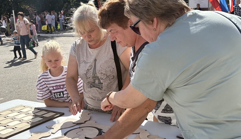 На Театральной площади Калуги стартовал семейный фестиваль