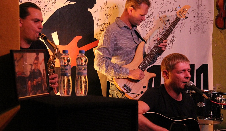 В «Рок-подвале» выступила калужская группа-ветеран