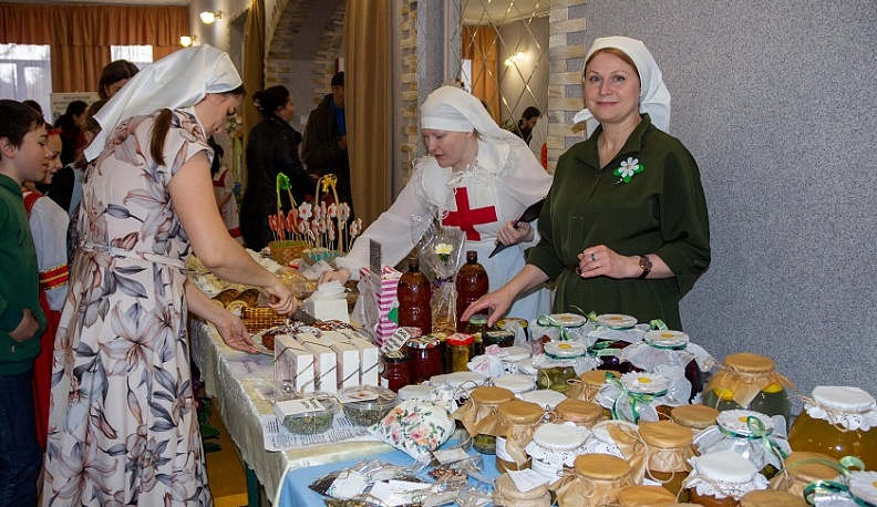 В Жиздре прошел благотворительный праздник «Белый цветок»