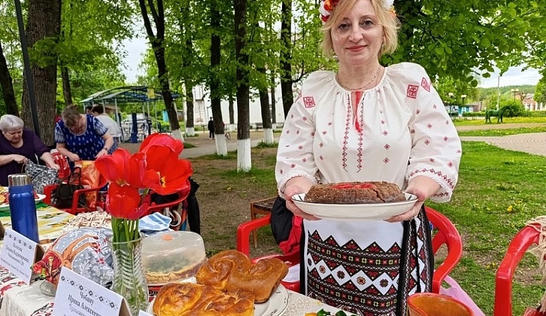 В Думиничском округе провели XI Фестиваль национальных культур «В семье большой, в семье единой»