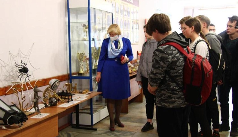 В Людиновском индустриальном техникуме для абитуриентов и выпускников школ района прошел День открытых дверей 