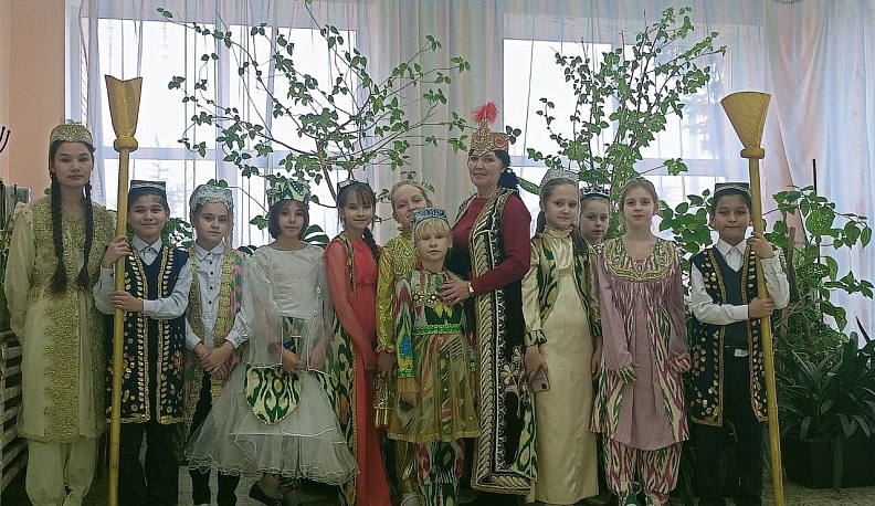 Узбекская национально-культурная автономия «Хумо» поздравила калужан с Днем народного единства