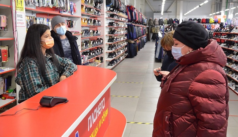 В Калуге продолжаются рейды по проверке соблюдения масочного режима