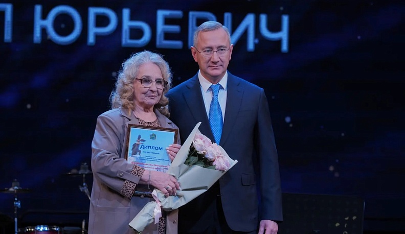 Владислав Шапша наградил журналистов Калужской области