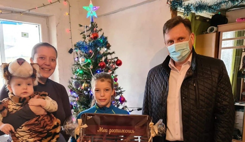 Геннадий Новосельцев стал Дедом Морозом для детей из калужских семей