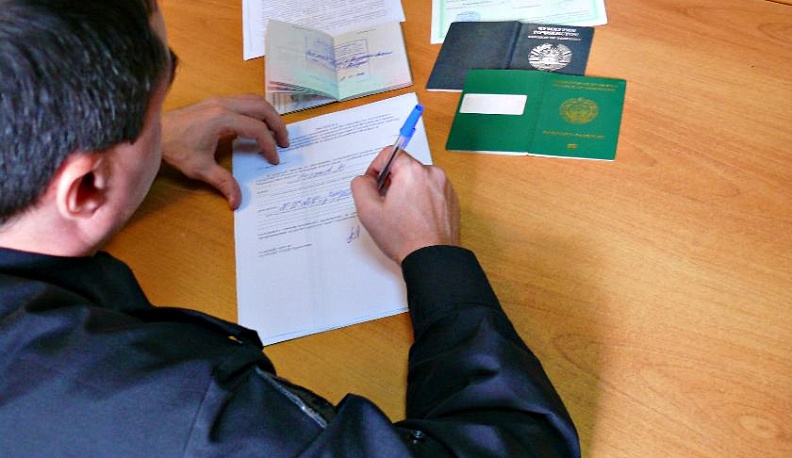 Калужские приставы отправили домой 20 нелегалов 