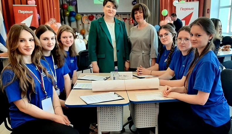 Школьницы из Хвастовичского округа вышли в финал областного интеллектуального марафона