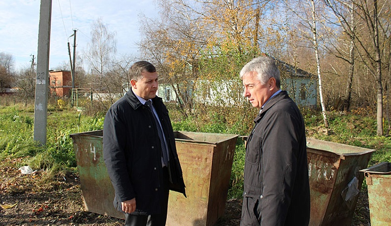 Вопросы вывоза мусора на контроле партии