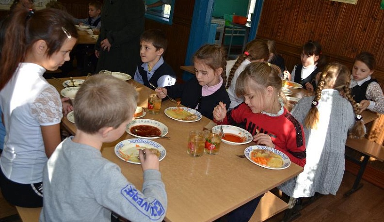 Суп, блины и каша – сыты детки наши! 