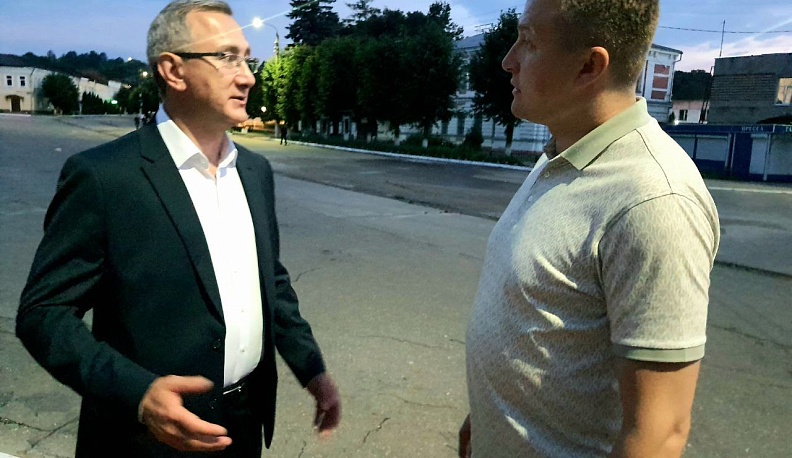 Владислав Шапша в Тарусском районе обсудил социально-экономическую ситуацию и проекты развития