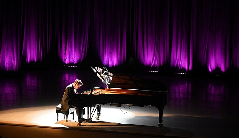 Денис Мацуев поздравил Калугу с 650-летием