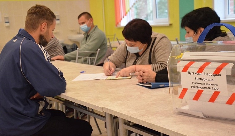 Жители Донбасса, Таврии и Приазовья активно участвуют в референдуме на территории Калужской области