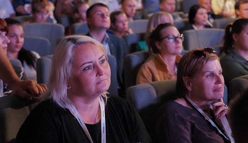 В Калуге открылся Окружной патриотический форум