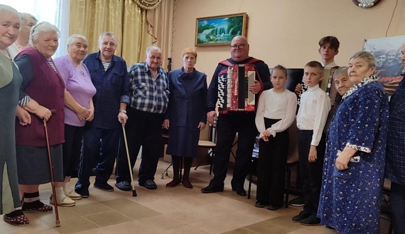 Работники культуры Медынского района проводят концерты в домах для престарелых