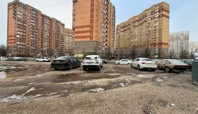 Депутат Антон Козлов просит калужан решить судьбу территории у Губернского парка