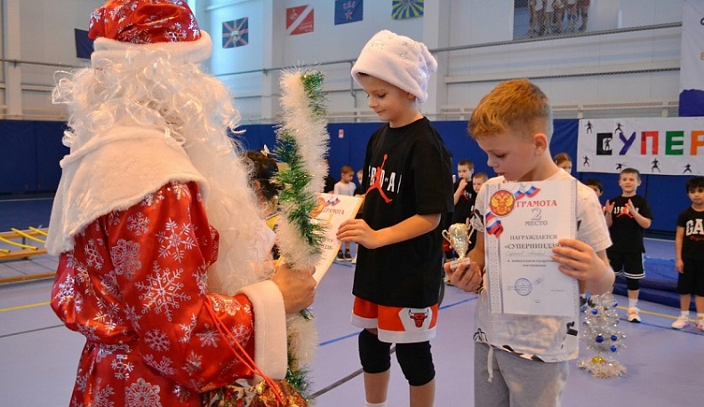 В Барятине прошли детские соревнования «Суперниндзя»