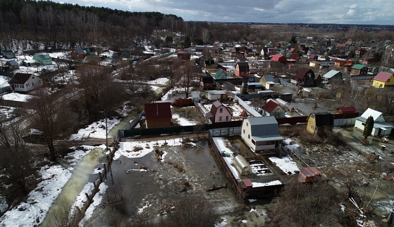 МЧС контролирует ситуацию с подтоплениями дорог и населенных пунктов в Калужской области