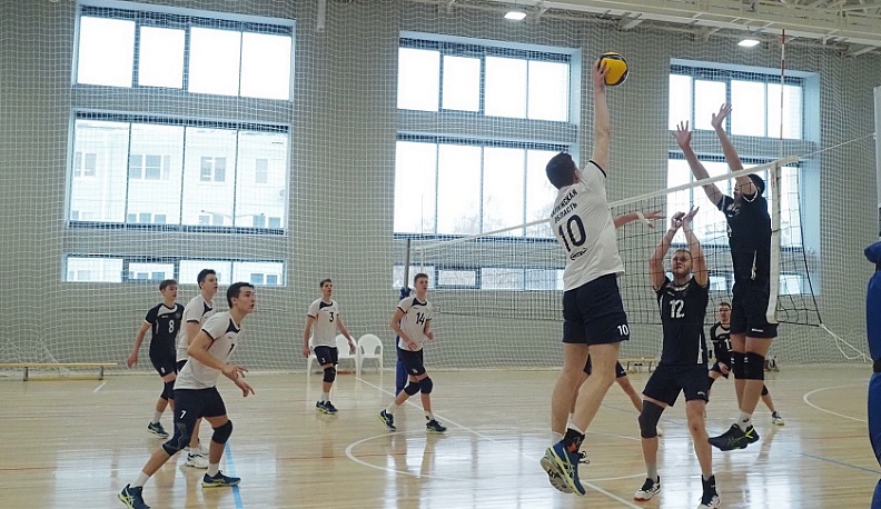 В Калуге впервые прошел семинар для тренеров по волейболу