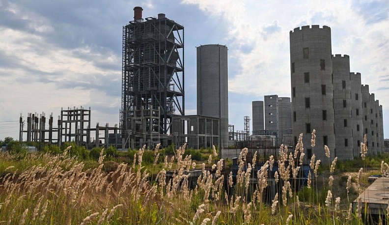 Владислав Шапша ознакомился с проектом будущего цементного завода под Думиничами